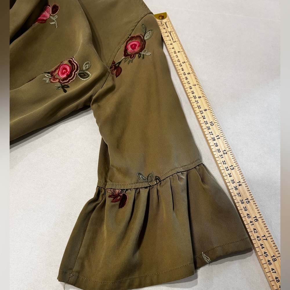 John Mark Olive Green Top Embroidered Flowers Ruffle Bell Sleeve High Low Hem S - Picture 9 of 9